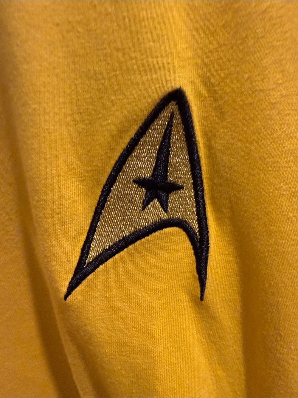 Star Trek Yellow Captain Kirk XL  shirt - Picture 5 of 5